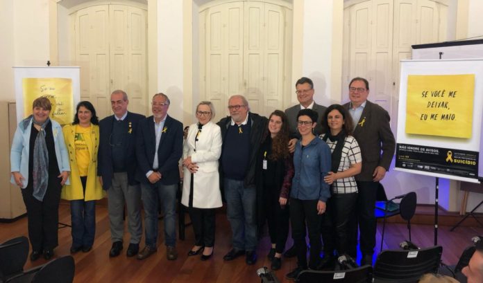 foto do grupo de pessoas da campanha